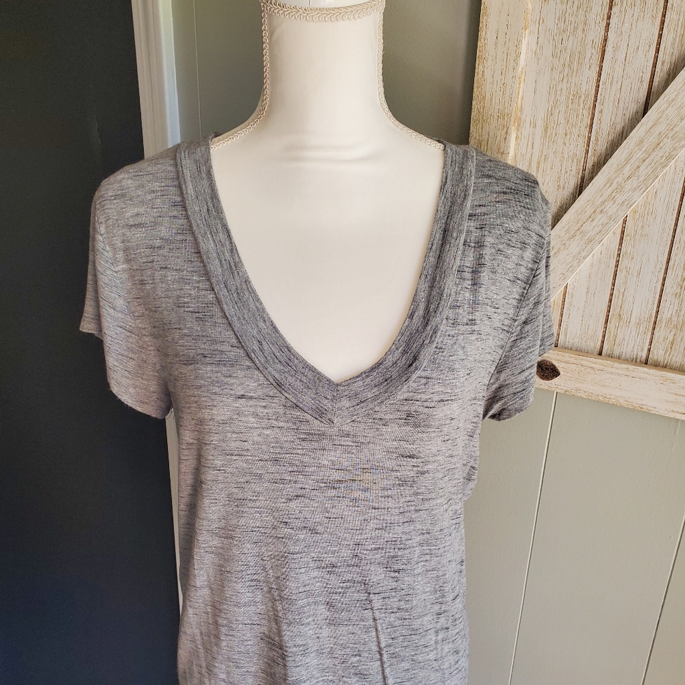 Mossimo Basic Gray Tee - Picture 2 of 6